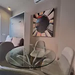 Estudios Lujosos En Triana